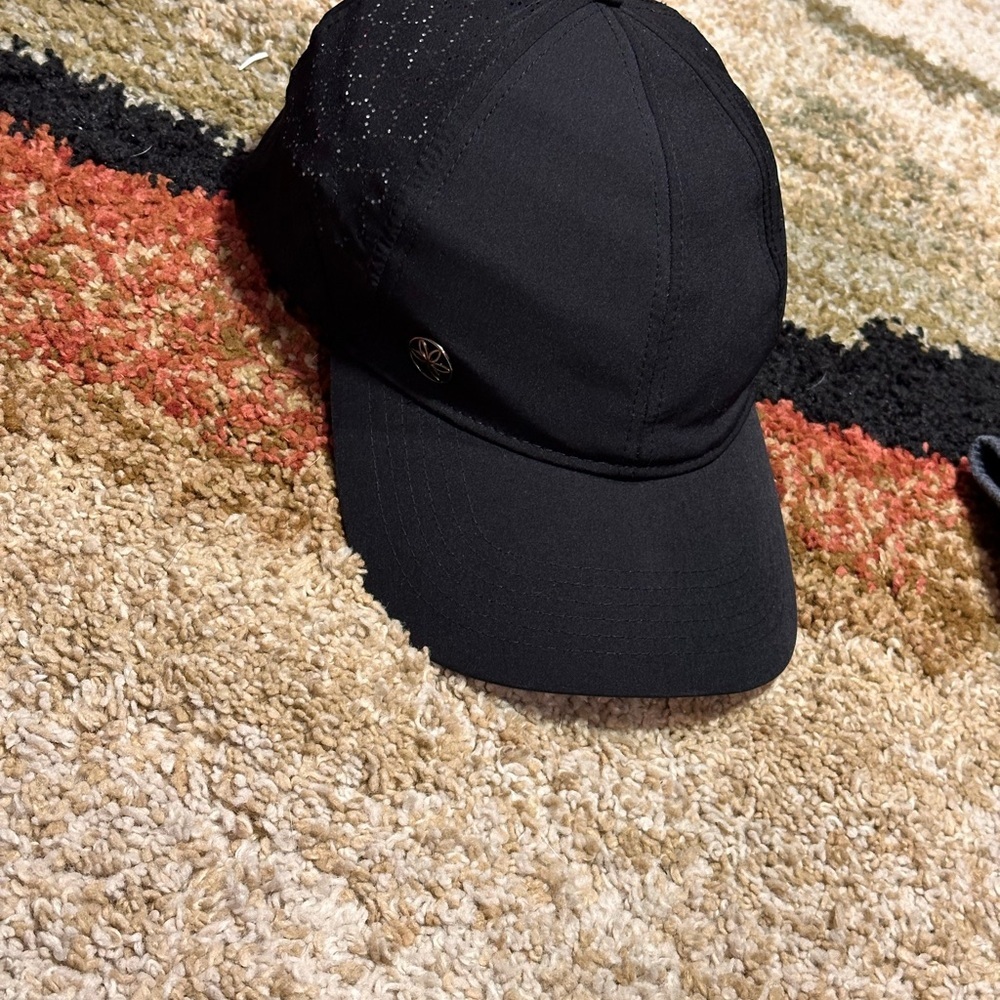 Gaiam Wander Breathable Geo Hat for Women Adjustable NWOT